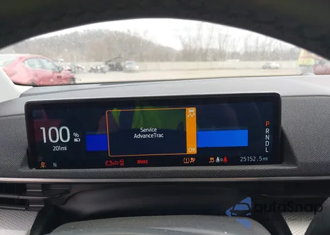 2021 Ford Mustang Mach-E Select z USA, uszkodzony, nr VIN 3FMTK1SS6MMA54817